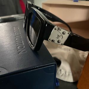 Louis Vuitton Match Sunglasses - Black/Silver